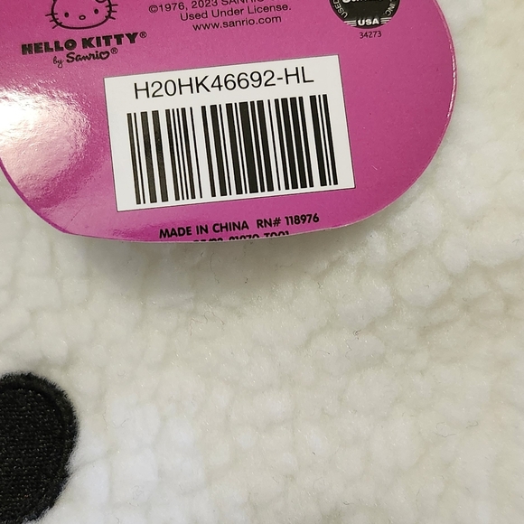 Hello Kitty hat!!! - Picture 3 of 4